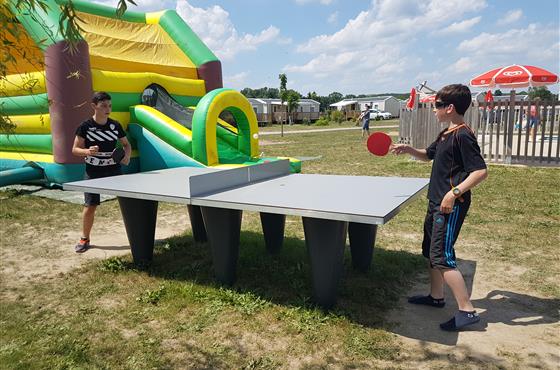table de ping-pong - Camping Loire et Châteaux