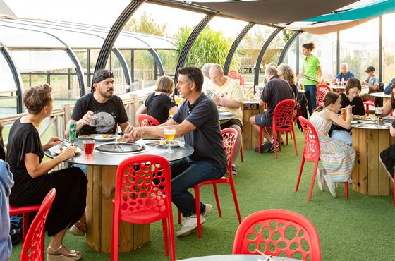 Restaurant Plancha snack au camping Loire et Châteaux entre Tours et Saumur près de la Loire